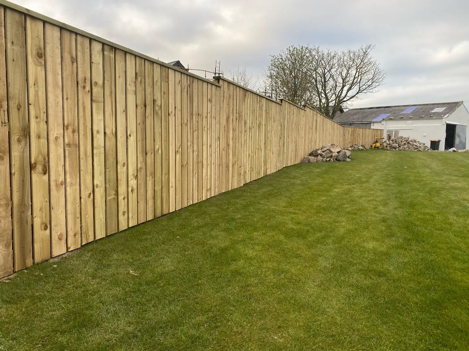 Trellis Top Fence Cults Decorative trellis top garden fence in Cults Aberdeen by NPAS